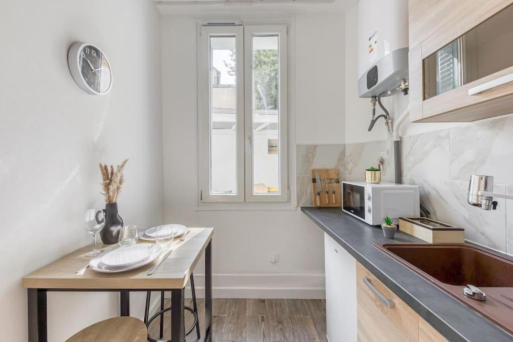 Appartement Moderne, Proche Porte De Versailles Et Gare De Clamart Malakoff Luaran gambar